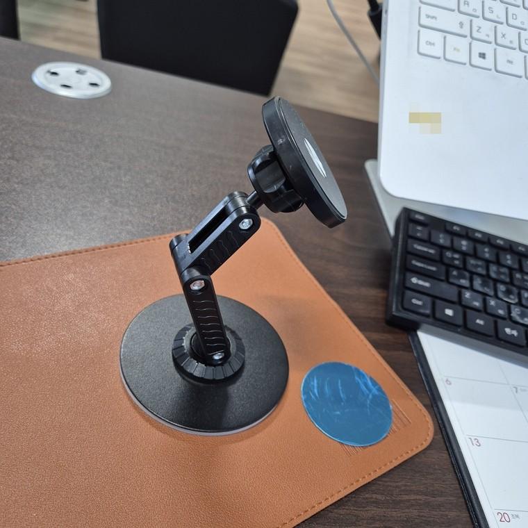 탁상용 핸드폰 자석 거치대 접이식 휴대폰홀더
