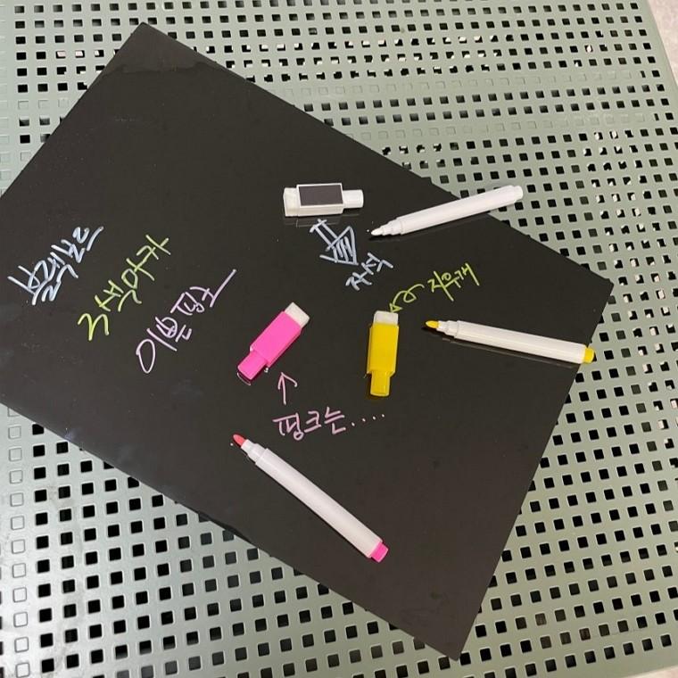 A4사이즈 자석 블랙보드 마카3종 세트 구성