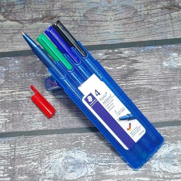 스테들러 0.7mm 삼각볼펜 트리플러스 4색세트