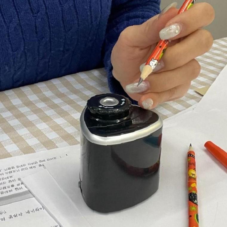 수동 겸용 심플한 자동 연필깎이 블랙